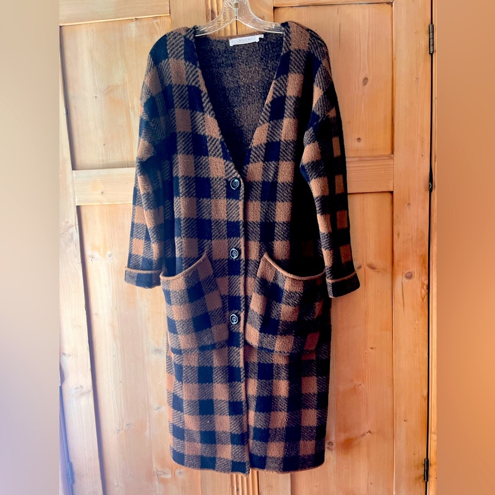 Cozy long sweater coat-cardigan - perfect for fall! 🍁 Size XS
